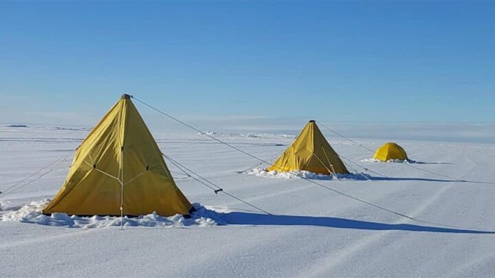 Barracas na Antártica