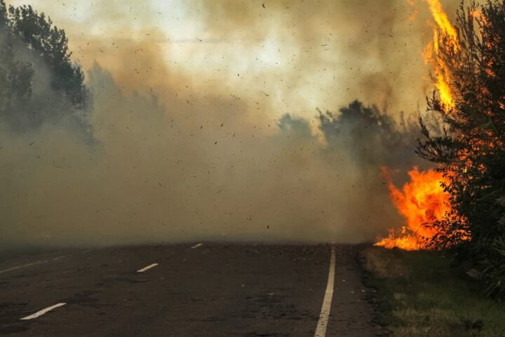 Incêndio em uma rodovia