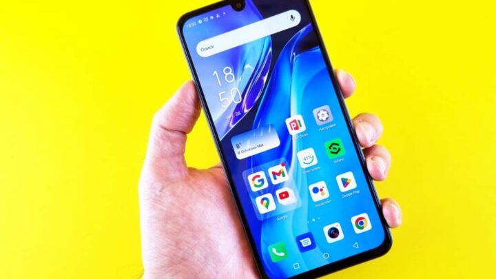 Xiaomi na mão de um usuário