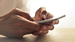 Vice-líder em fraudes bancárias, Brasil lança plano de combate a golpes digitais