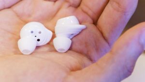Mercado Livre faz queima de fone de ouvido Galaxy Buds Core da Samsung