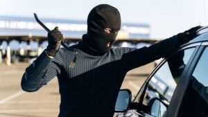 Quais as diferenças entre blindagem e película anti-vandalismo no carro?