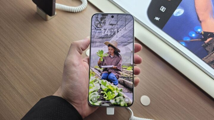 OPPO Find X9 Pro (Imagem: Bruno Bertonzin/Canaltech)