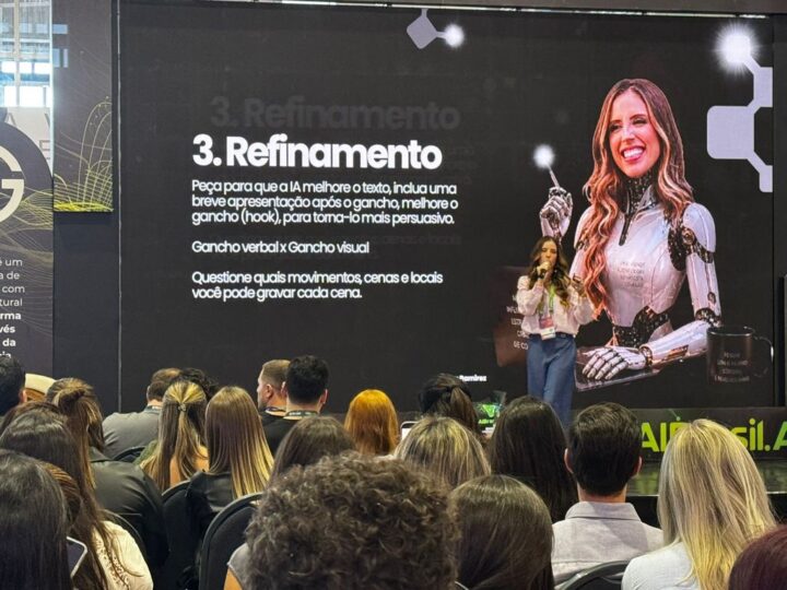 Luisa Ramirez apresentou estratégias de autoconhecimento e curadoria crítica na Arena AI Brasil 