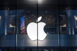 É hoje! Apple deve lançar iPhone dobrável; saiba como assistir